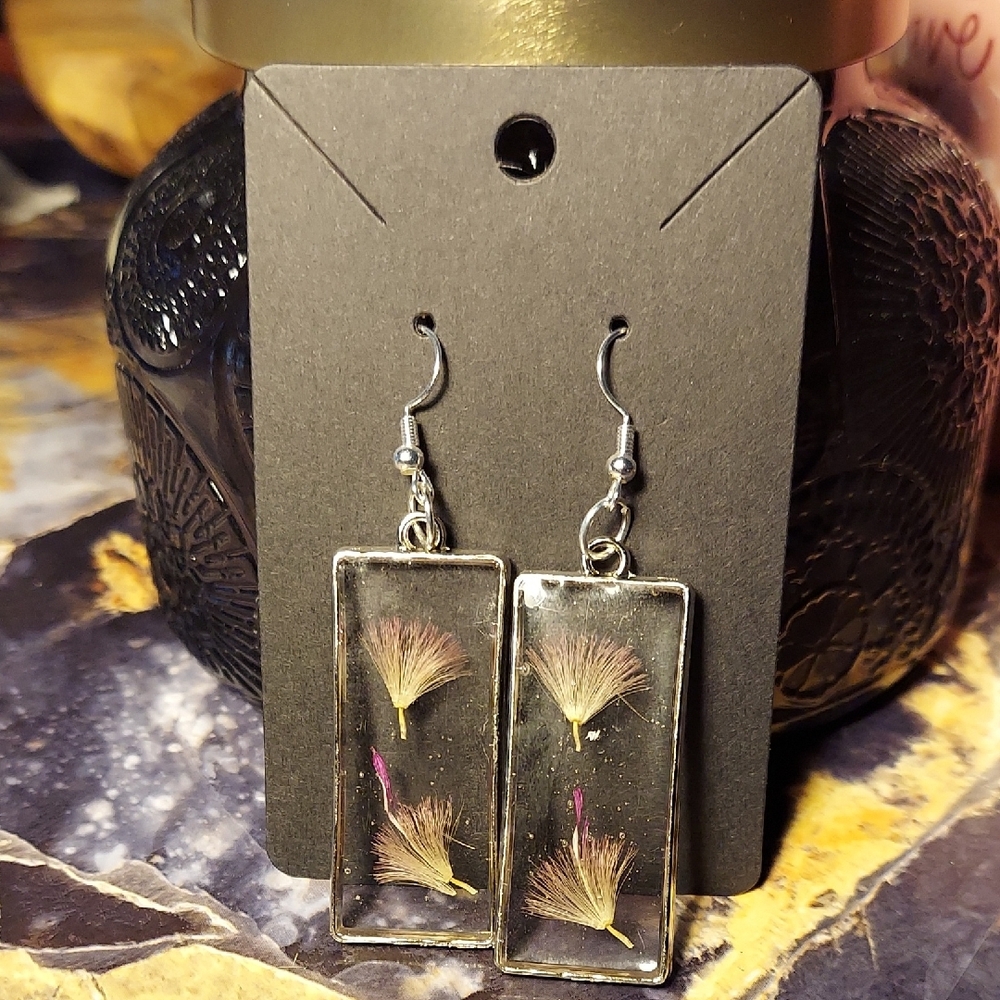 *DISCOUNTED*Elegant Floral Drop Earrings